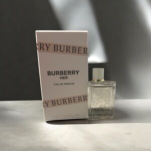 Burberry Her Eau de Parfum with Pink Accents - 5ml bottle